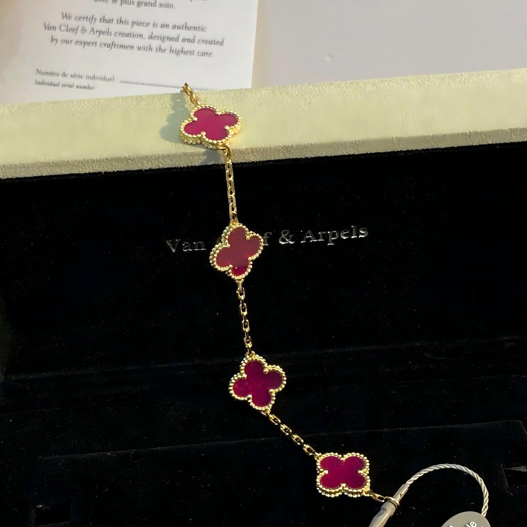 [OAK JURI]CLOVER 5 MOTIFS PINK ENAMEL BRACELET