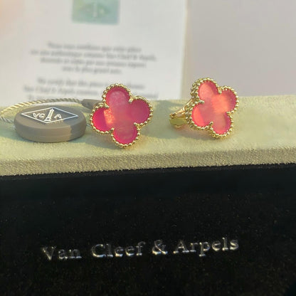 [OAK JURI]NEW CLOVER 1 MOTIF PINK ENAMEL STUD EARRINGS