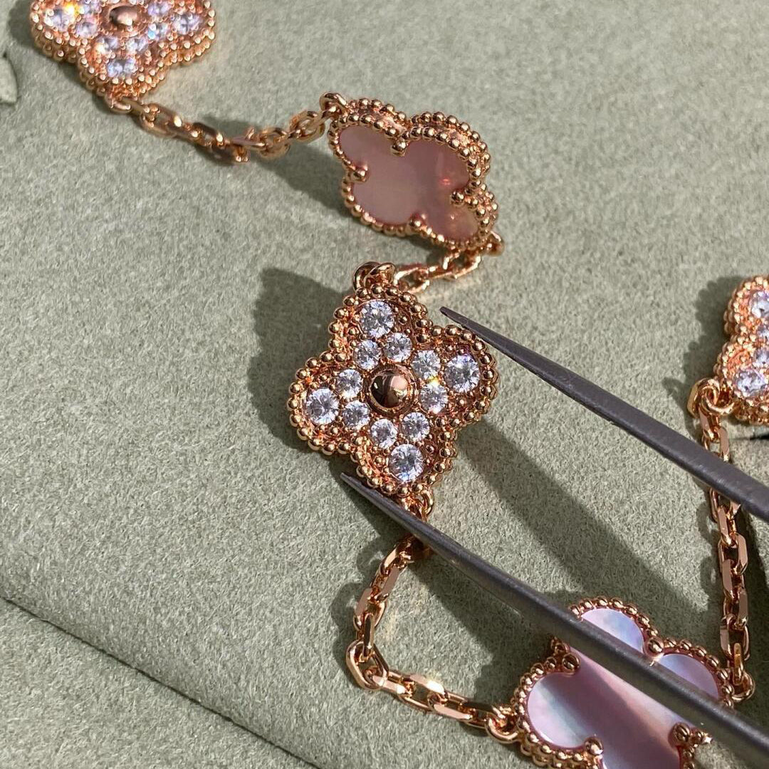 [OAK JURI]CLOVER 10 MOTIFS DIAMOND PINK MOP NECKLACE