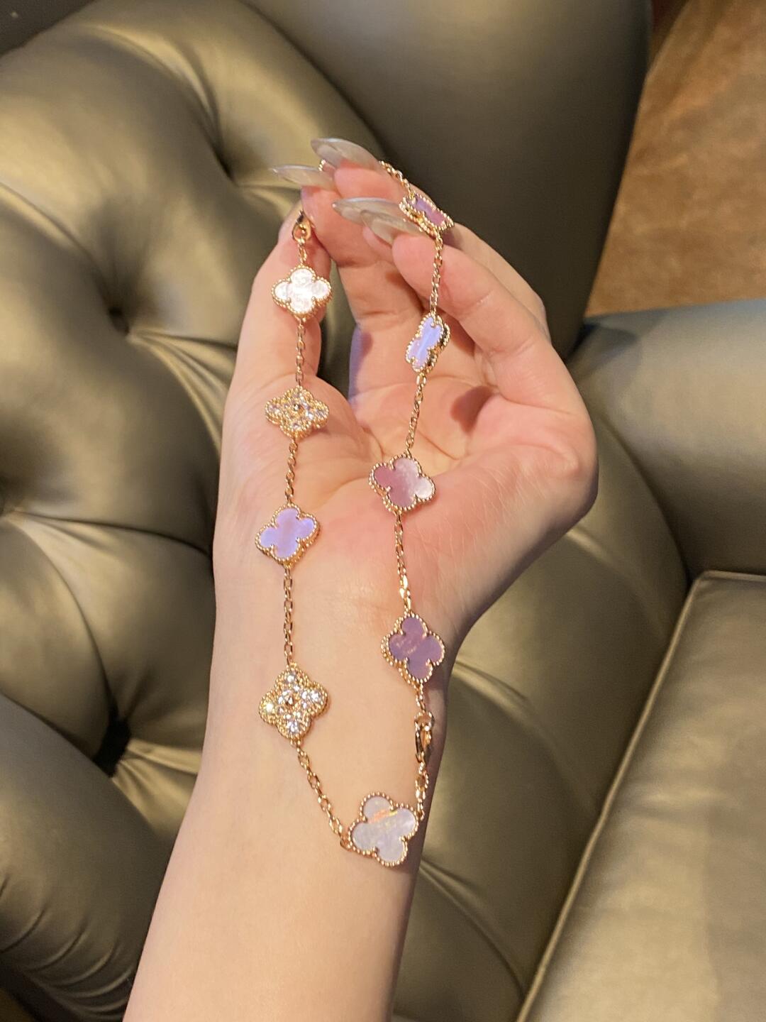 [OAK JURI]CLOVER 10 MOTIFS DIAMOND PINK MOP NECKLACE