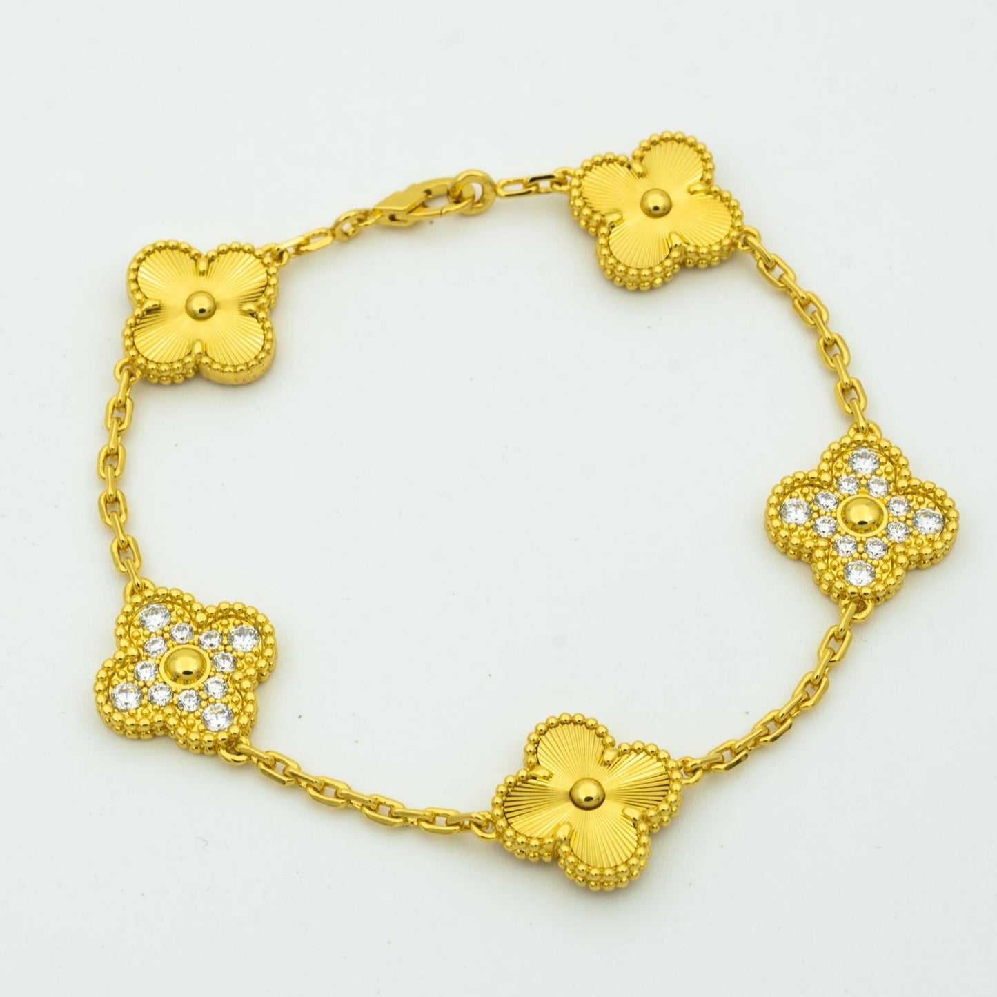 [OAK JURI] CLOVER 5 MOTIF LASER BRACELET COLLECTION
