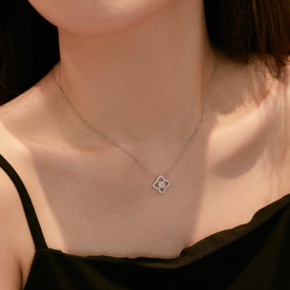 [OAK JURI]Exquisite Flower Shape Princess Cut Necklace