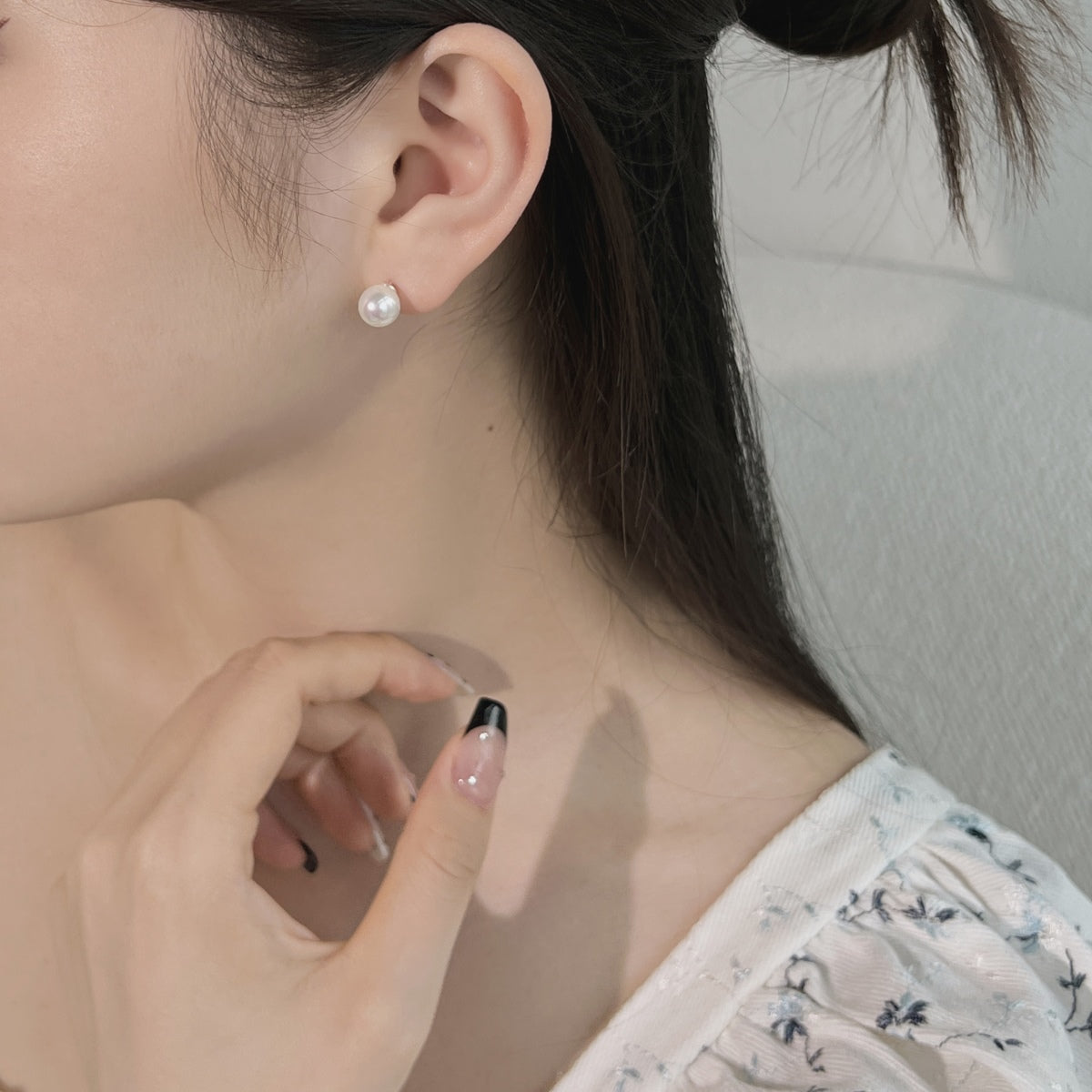 [OAK JURI]Delicate Pearl Earrings