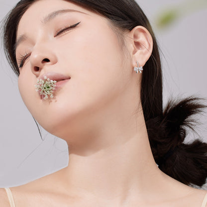 [OAK JURI]Exquisite Earrings With Heart-Shaped Bow Design