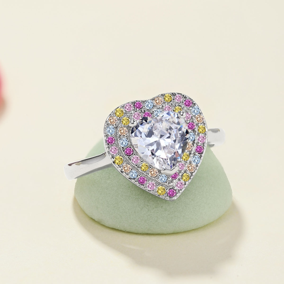 [OAK JURI]Delicate Ebullient Heart Shape Wedding Ring
