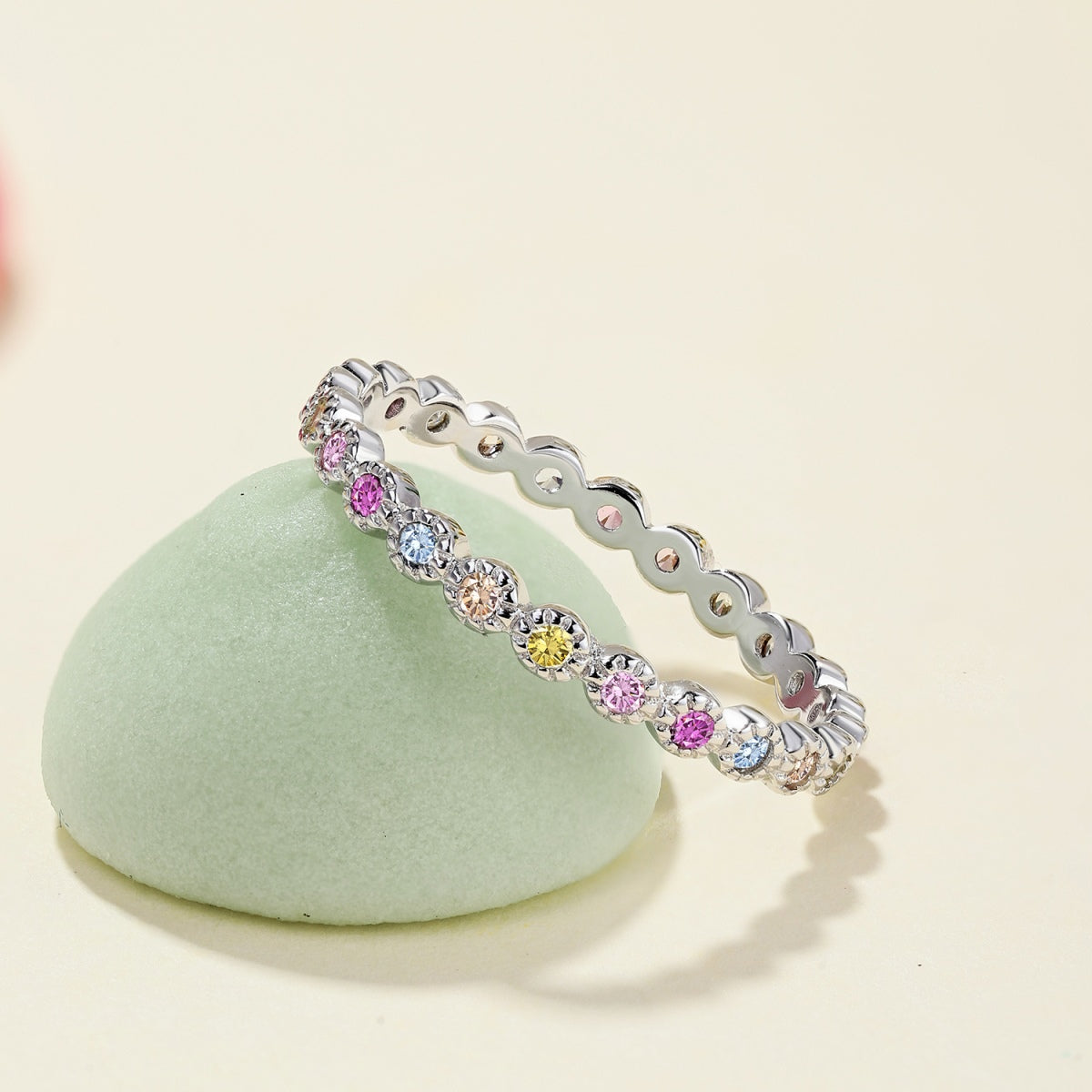 [OAK JURI]Radiant Sparkling Round Cut Daily Ring