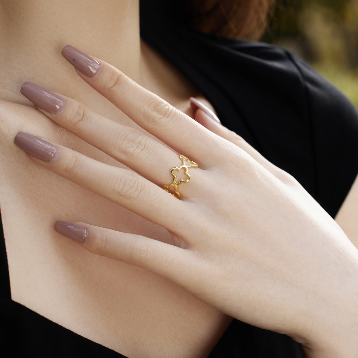 [OAK JURI]Hollow Design Four-Leaf Clover Flower Shape Ring