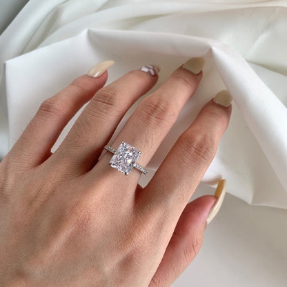 [OAK JURI]4.0 Carat Luxurious Engagement Ring