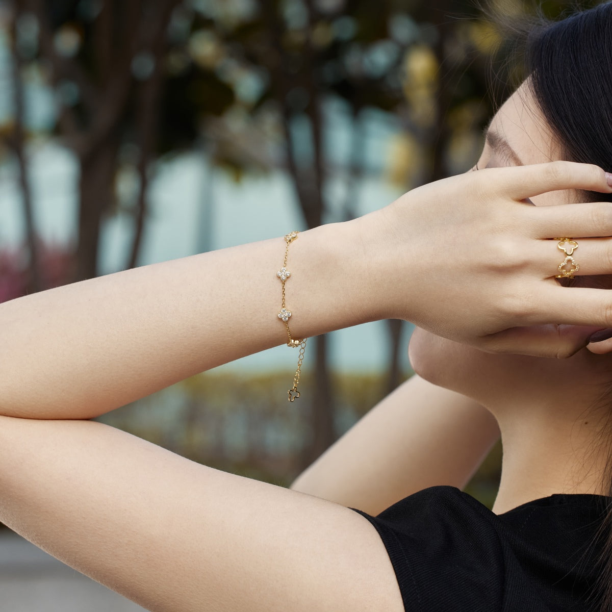 [OAK JURI]Four-Leaf Clover Hollow Butterfly Bracelet