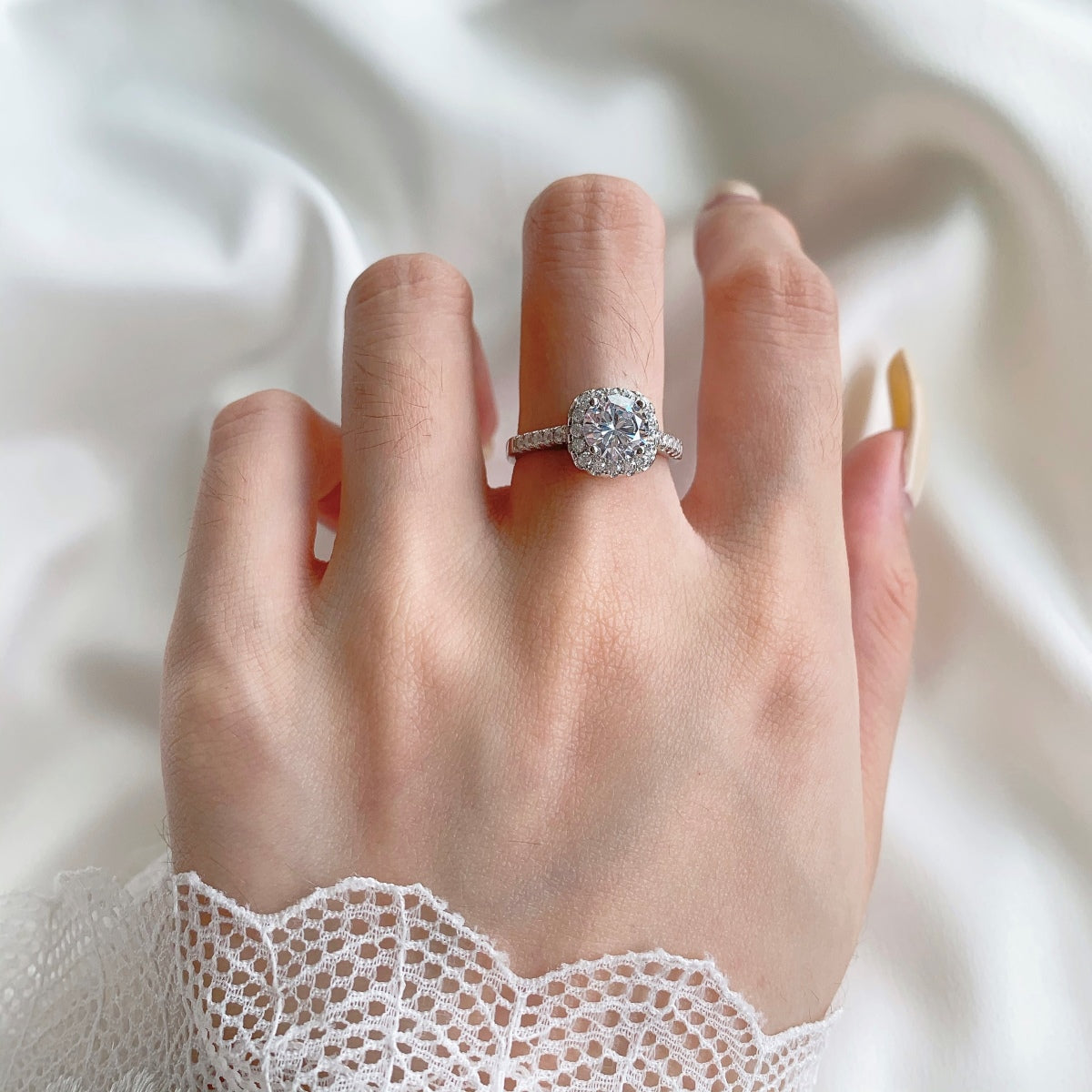 [OAK JURI]Dazzling Resplendent Round Cut Wedding Ring