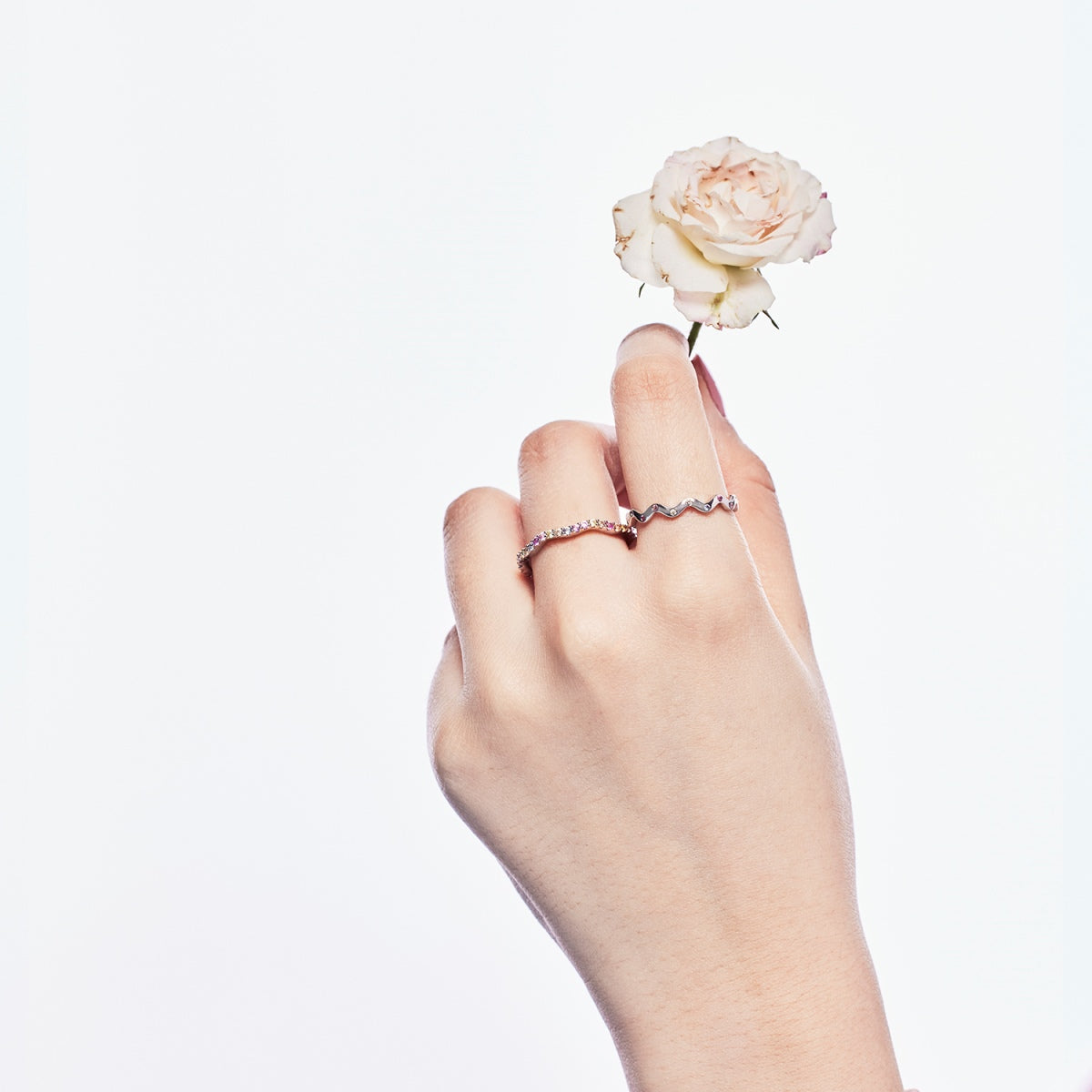 [OAK JURI]Ornate Vibrant Round Cut Daily Ring