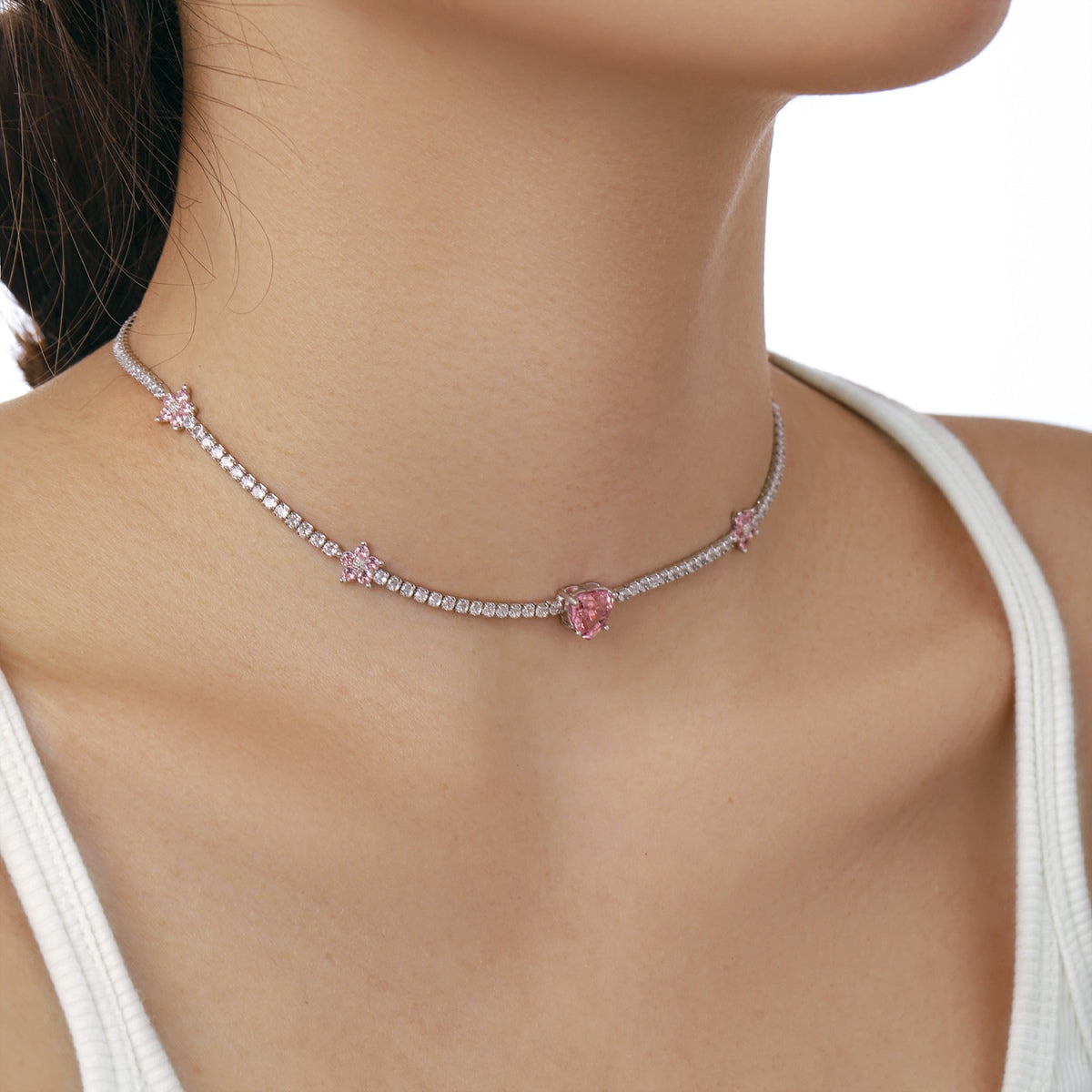 [OAK JURI]Dazzling Pink Heart Flower Necklace