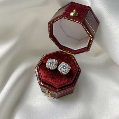 [OAK JURI]Classic Round Center Stone Stud Earrings