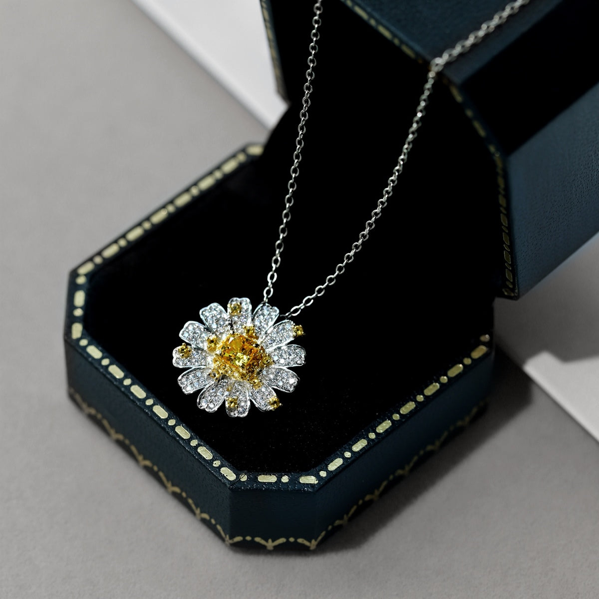 [OAK JURI]Exquisite Daisy Necklace