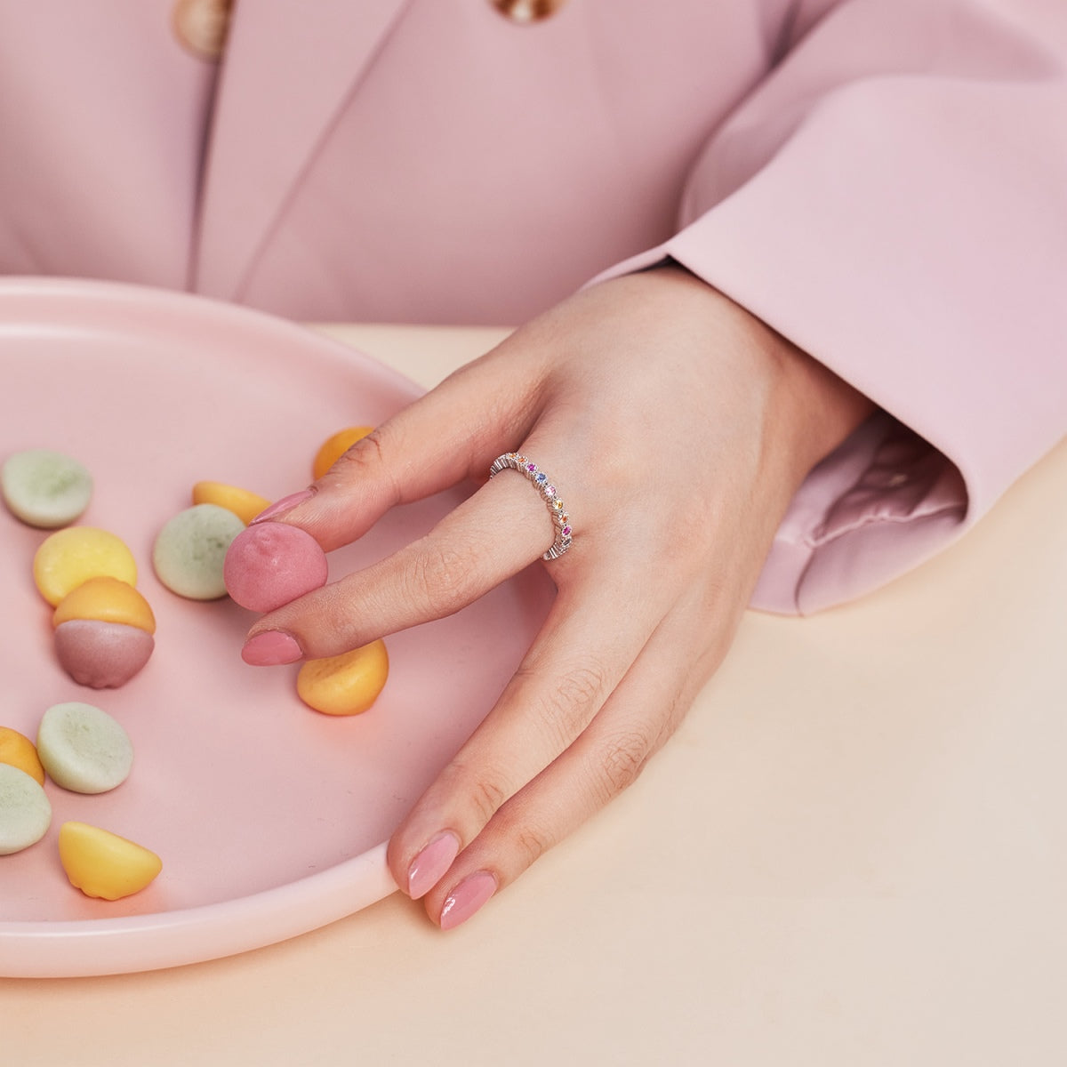 [OAK JURI]Unique Scintillating Round Cut Daily Ring