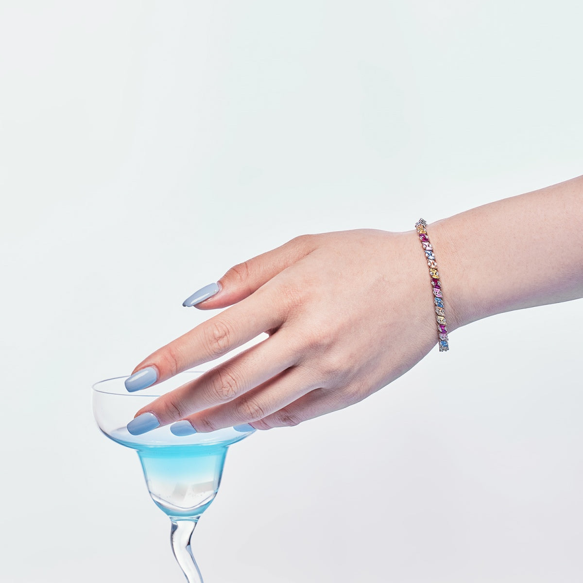 [OAK JURI]Ornate Sparkling Multi Cut Party Bracelet