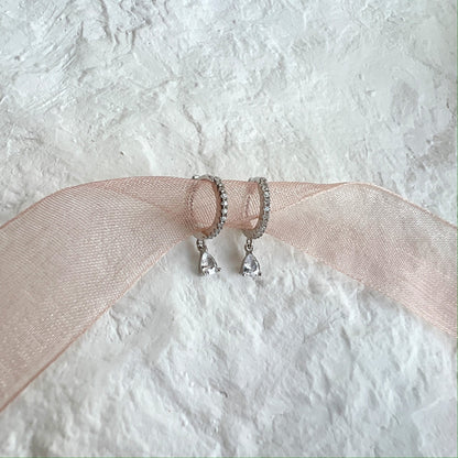 [OAK JURI]Luxurious Geometric Drop Earrings