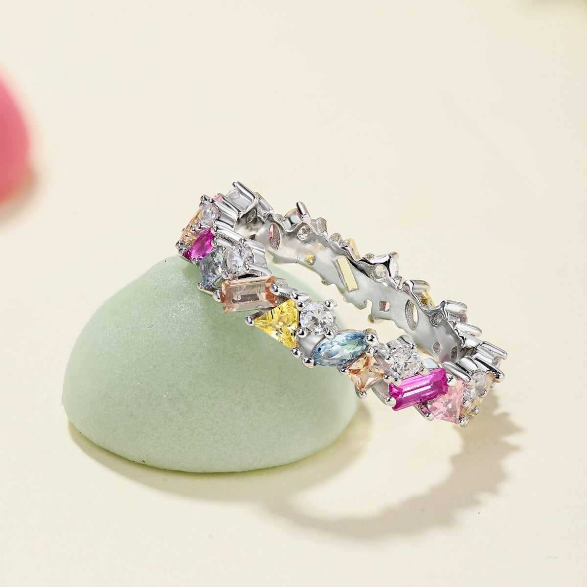 [OAK JURI]Dazzling Polychromatic Multi cut Daily Ring