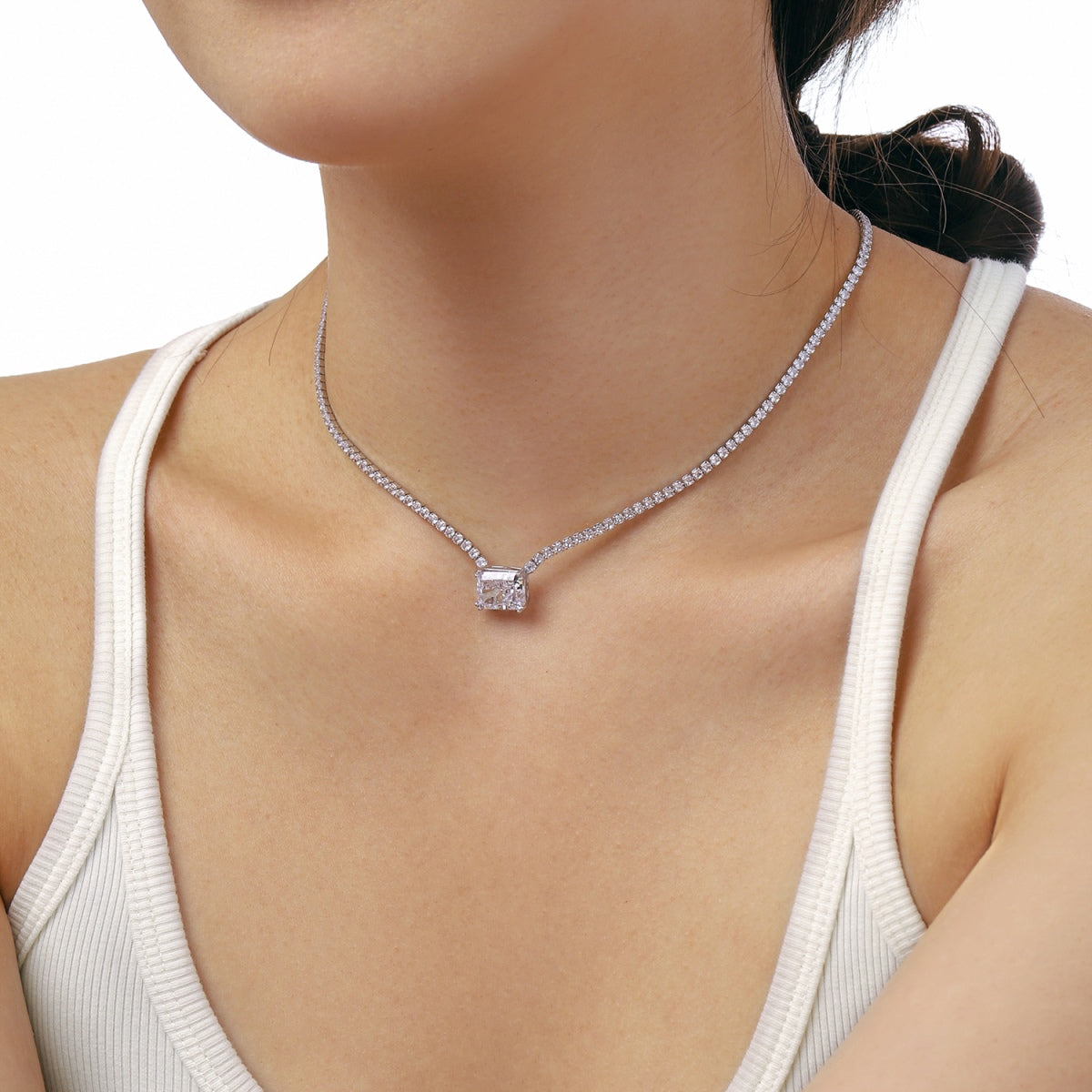 [OAK JURI]4.0 Carat Elegant Radiant Cut Necklace