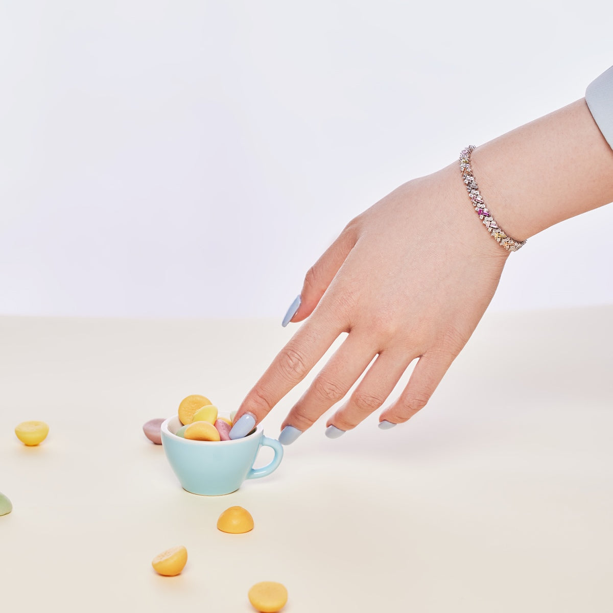 [OAK JURI]Dazzling Unique Multi Shape Daily Bracelet