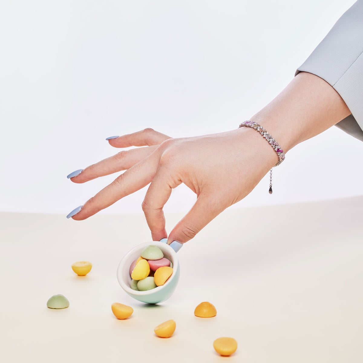 [OAK JURI]Dazzling Unique Multi Shape Daily Bracelet