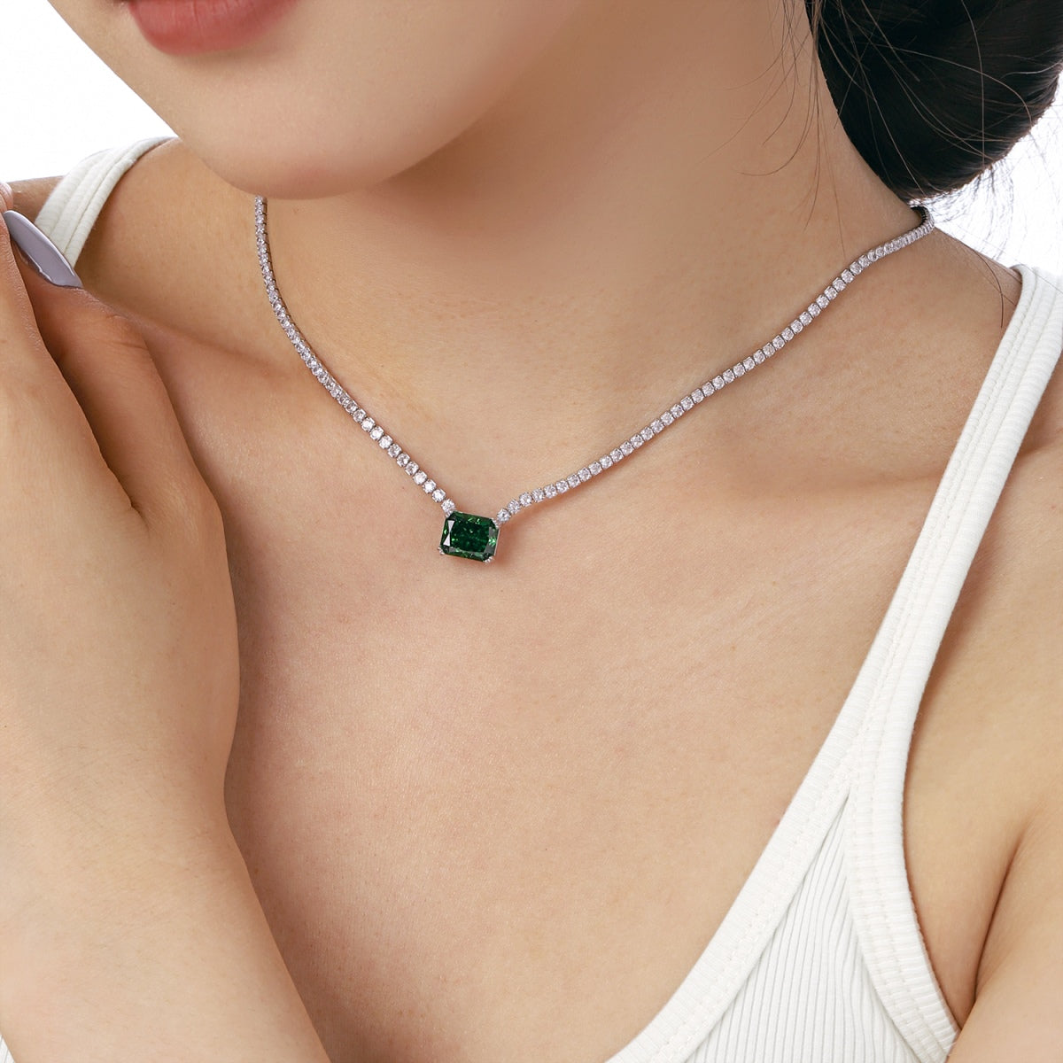 [OAK JURI]4.0 Carat Elegant Radiant Cut Necklace