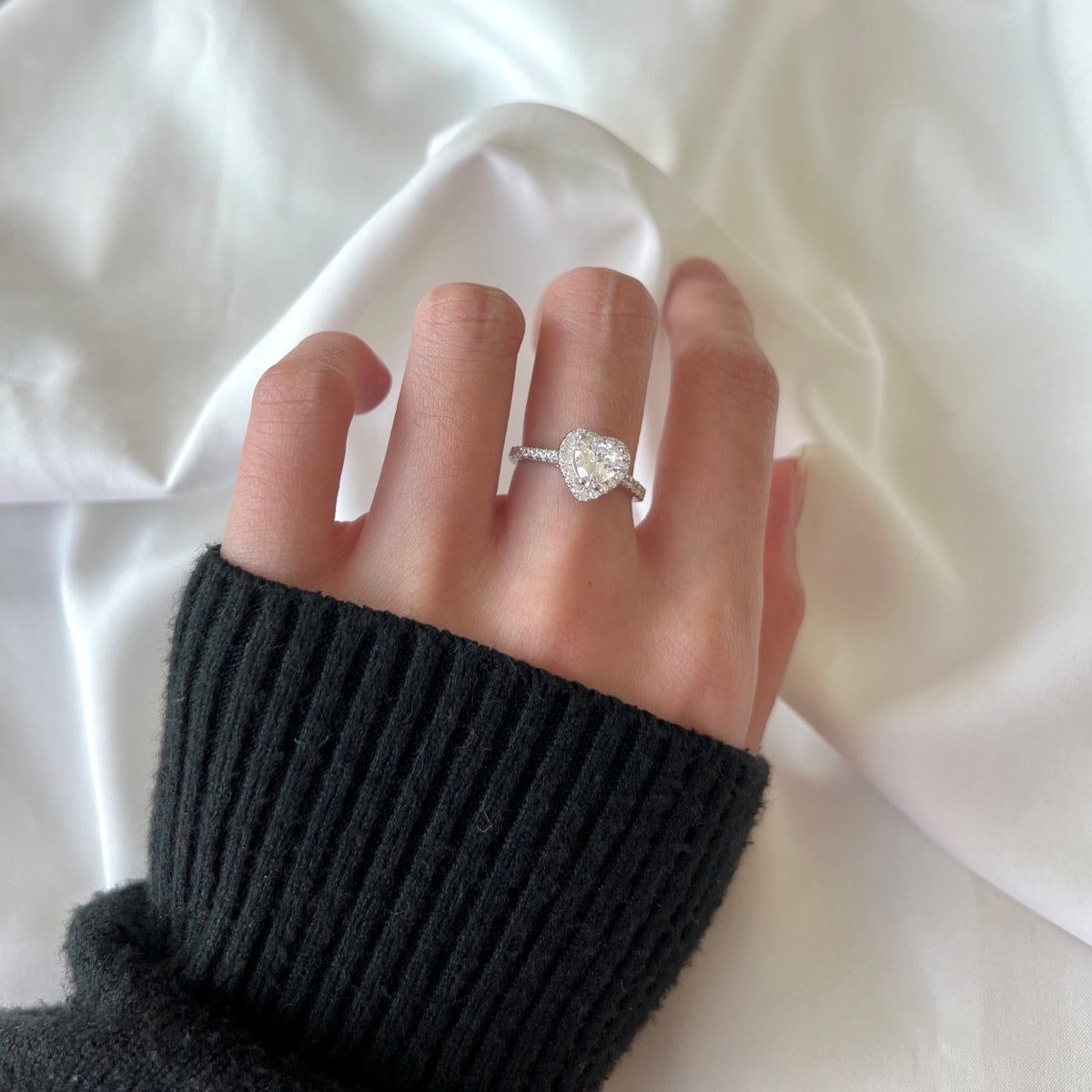 [OAK JURI]Eternity Splashy Romantic Heart Shape Lover Ring