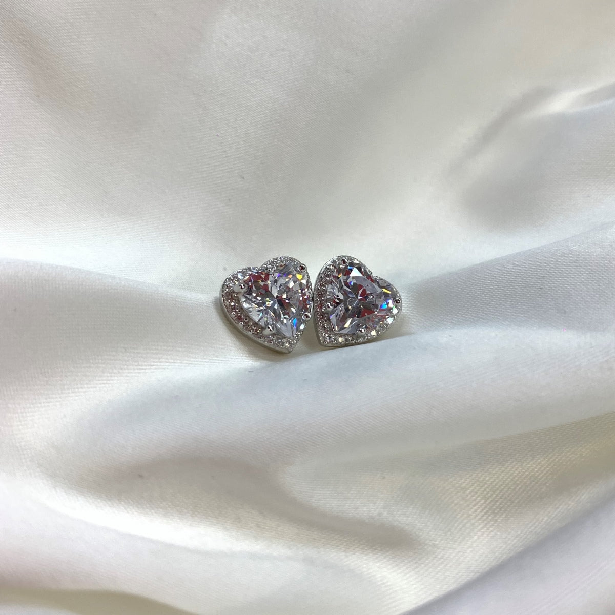 [OAK JURI]Sparkling Heart Shape Lover Earrings