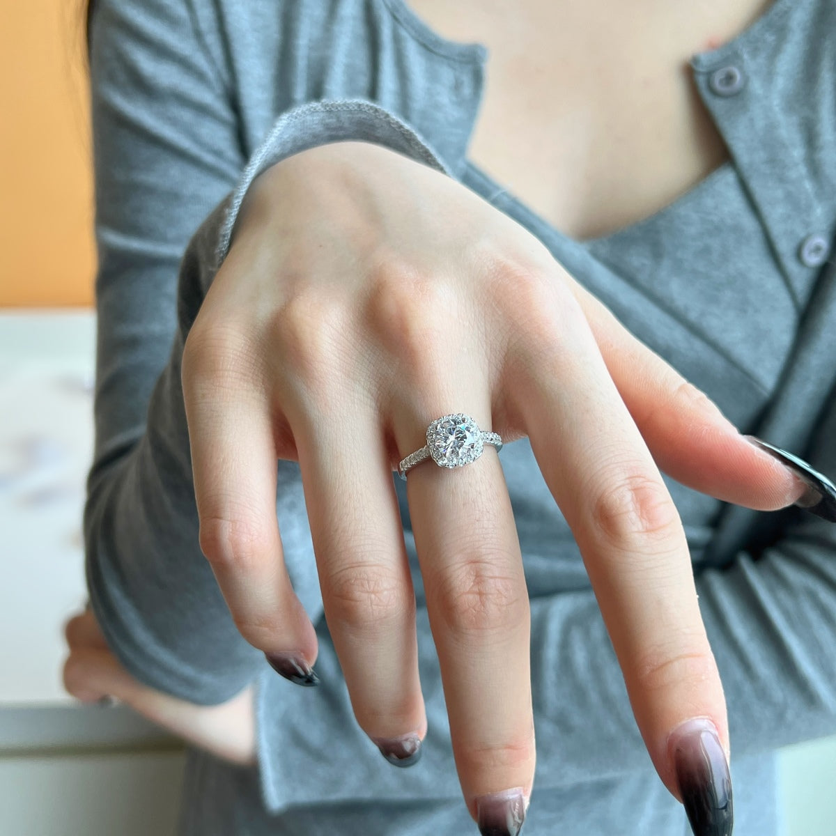 [OAK JURI]Dazzling Resplendent Round Cut Wedding Ring