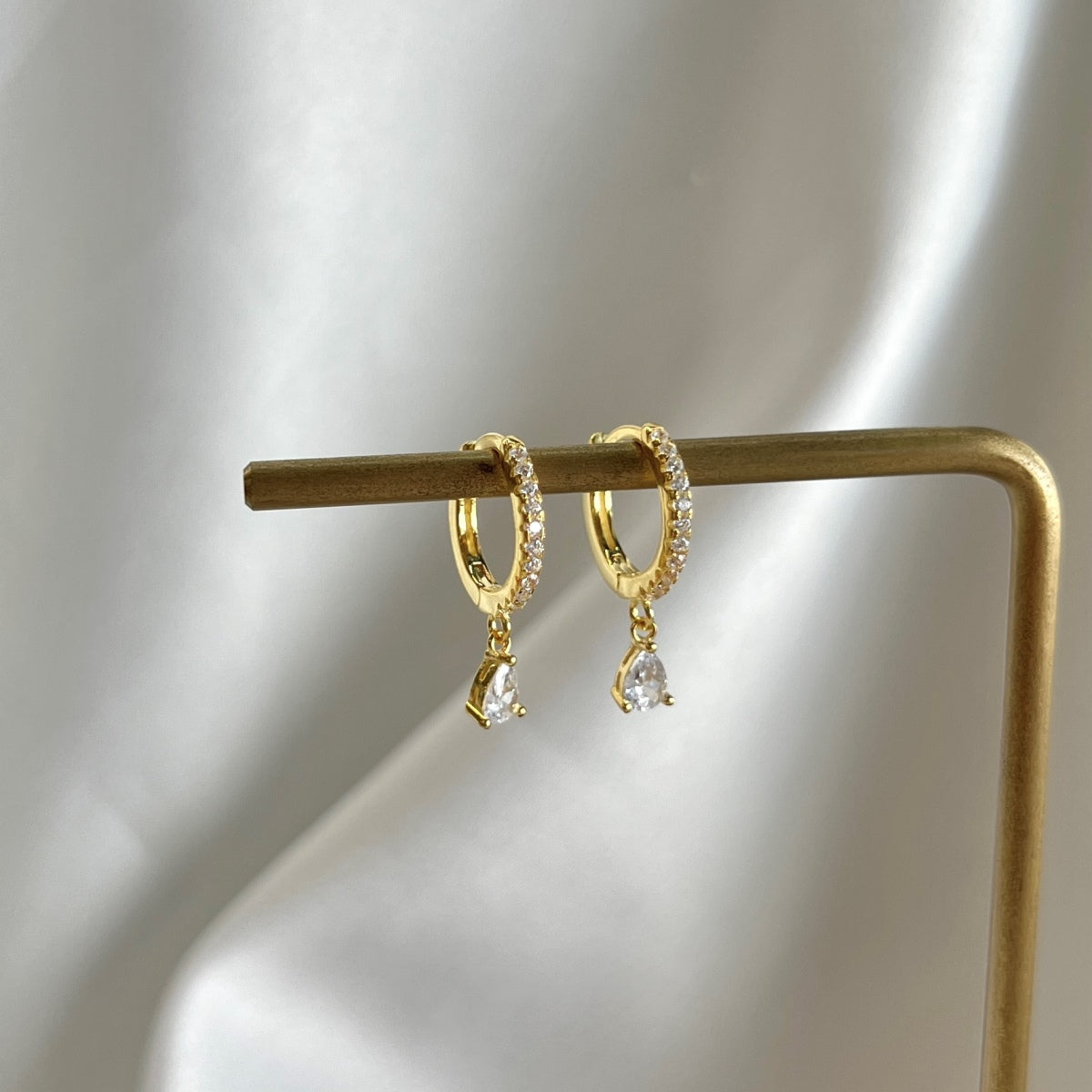 [OAK JURI]Luxurious Geometric Drop Earrings
