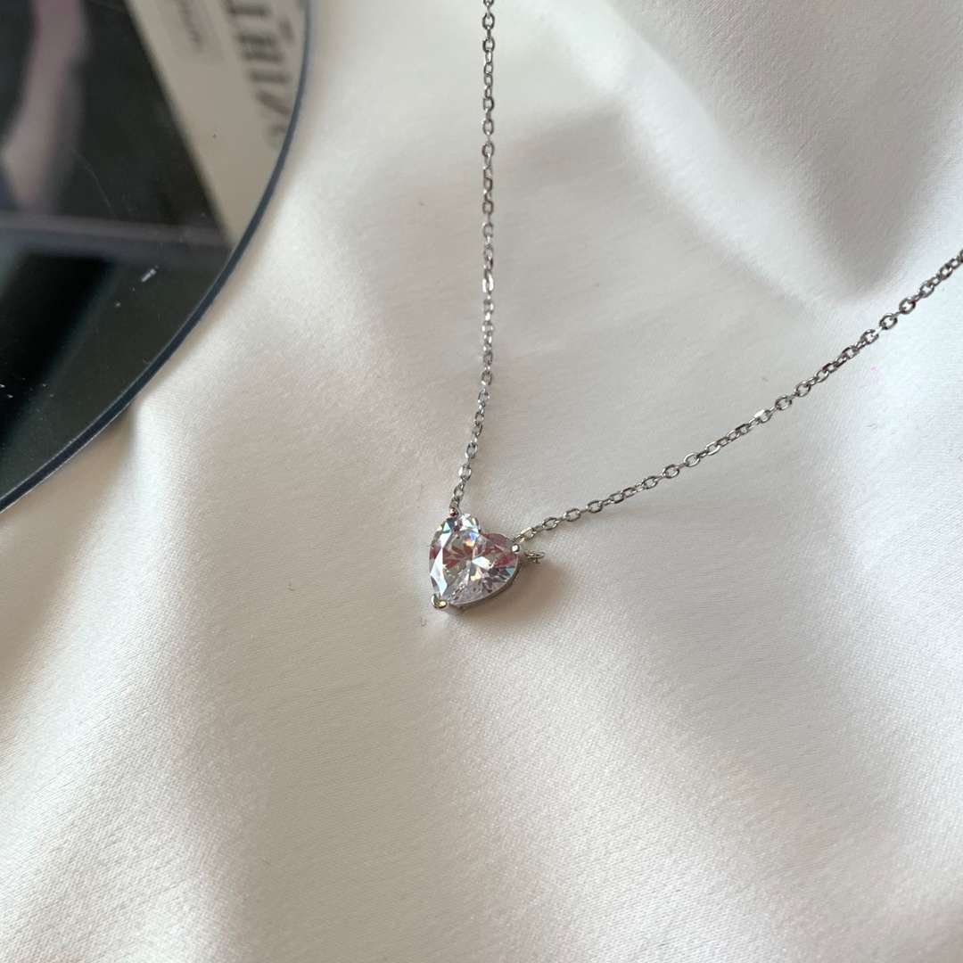 [OAK JURI]Heart Shape Main Stone Pendant Collarbone Necklace
