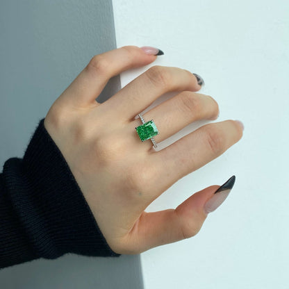 [OAK JURI]4.0 Carat Luxurious Engagement Ring