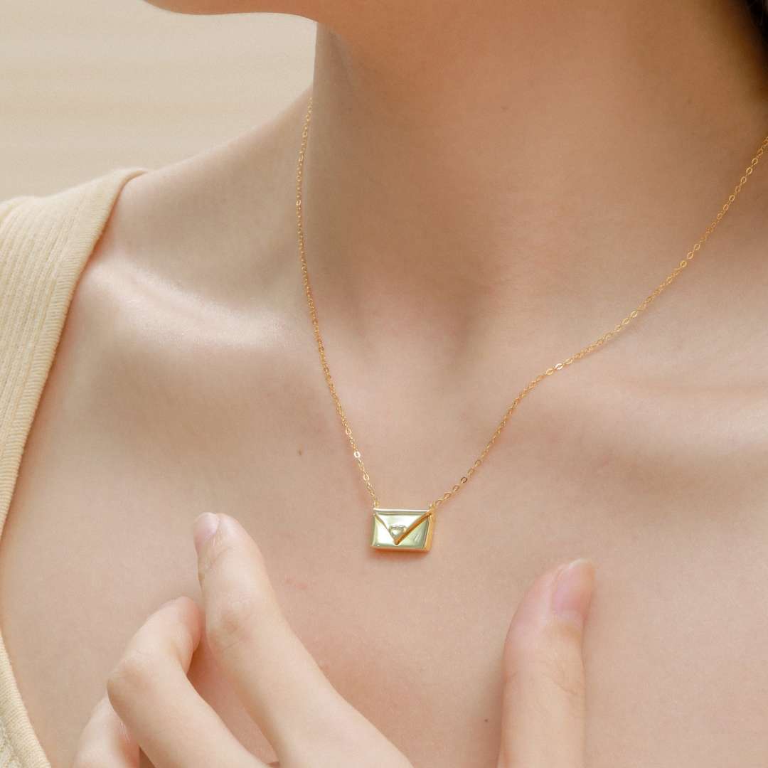[OAK JURI]Envelope Heart Shape Mother's Day Necklace