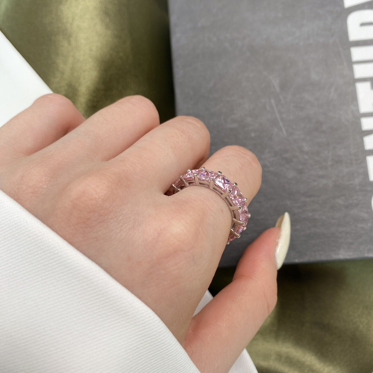 [OAK JURI]Elegant Princess Cut Tennis Ring