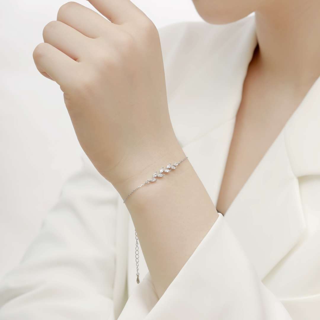 [OAK JURI]Elegant Wheat Leaves Shape Bracelet