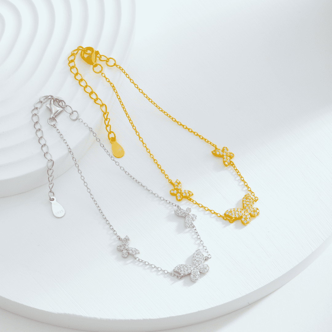 [OAK JURI]Delicate Butterfly Pendant Bracelet