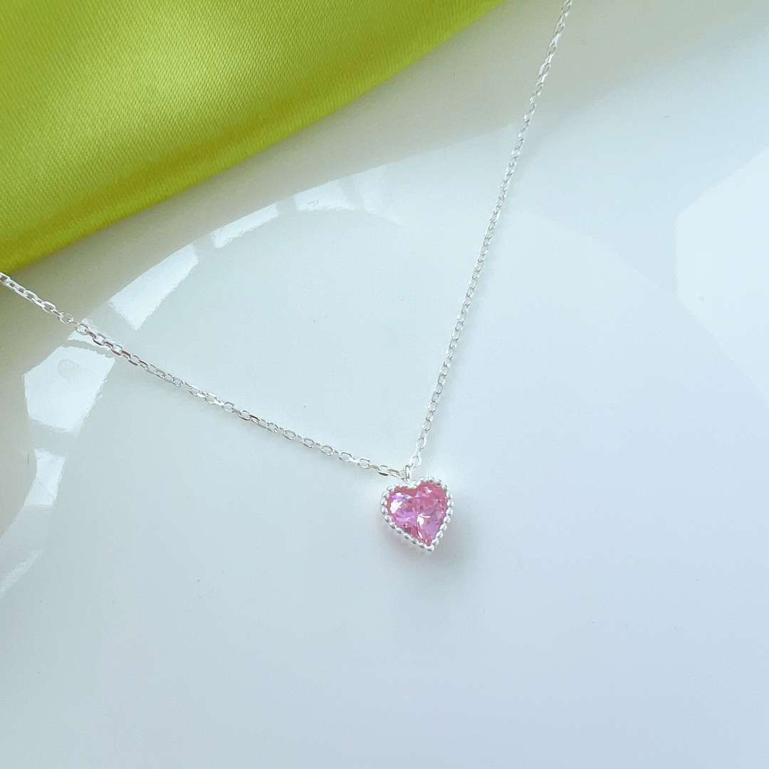 [OAK JURI]Ornate Heart Shape Necklace
