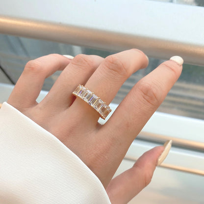[OAK JURI]0.75 Carat Elegant Emerald Cut Tennis Ring