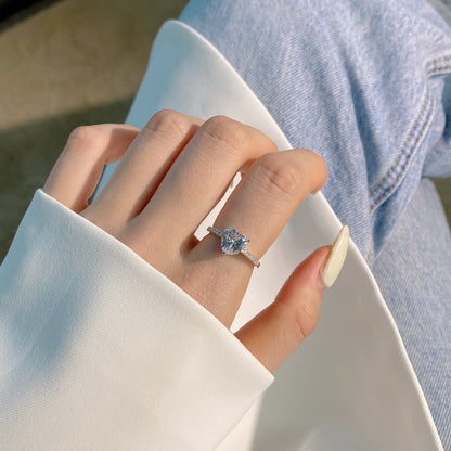 [OAK JURI]2.0 Carat Dazzling Lustrous Heart Cut Lover Ring