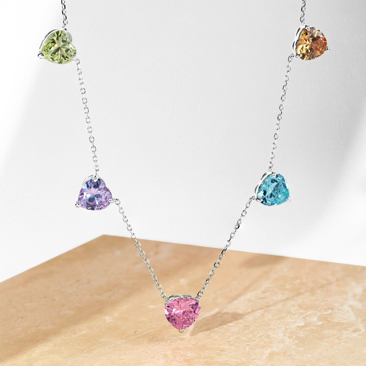 [OAK JURI]Sparkling Colorful Heart Cut Necklace