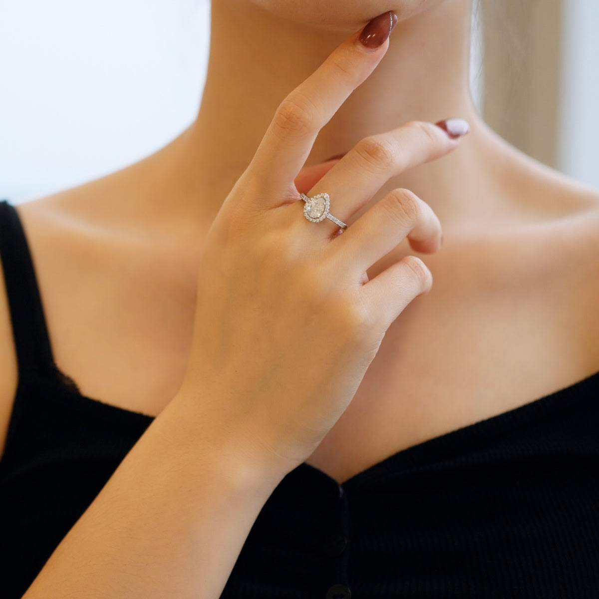 [OAK JURI]1.0 Carat Luxurious Resplendent Water Drop Shape Wedding Ring