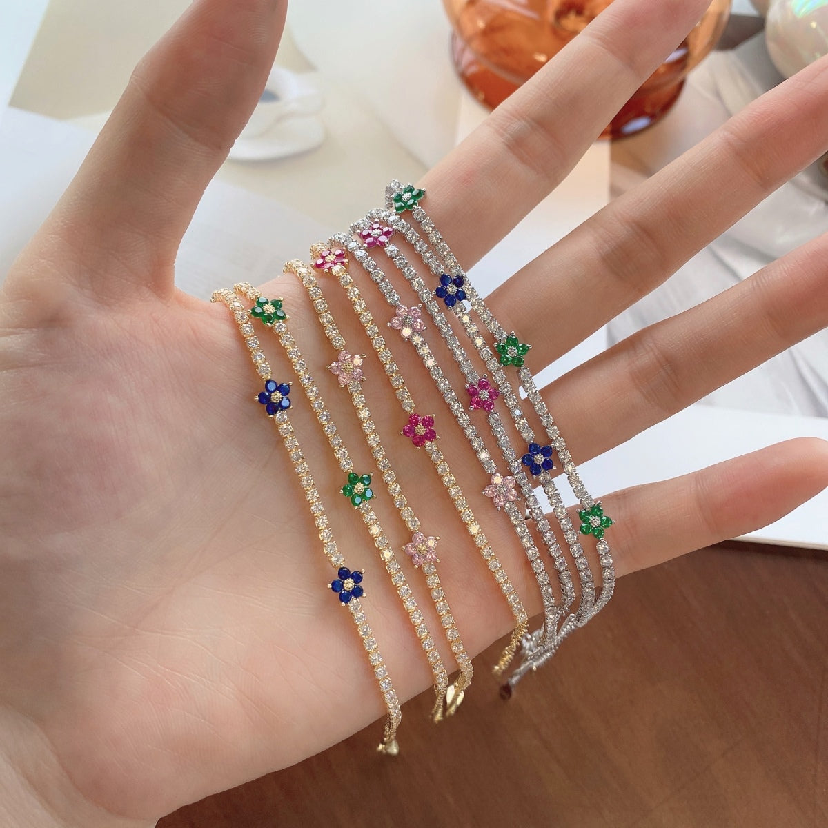 [OAK JURI]Sparkling Flower Shape Tennis Bracelet