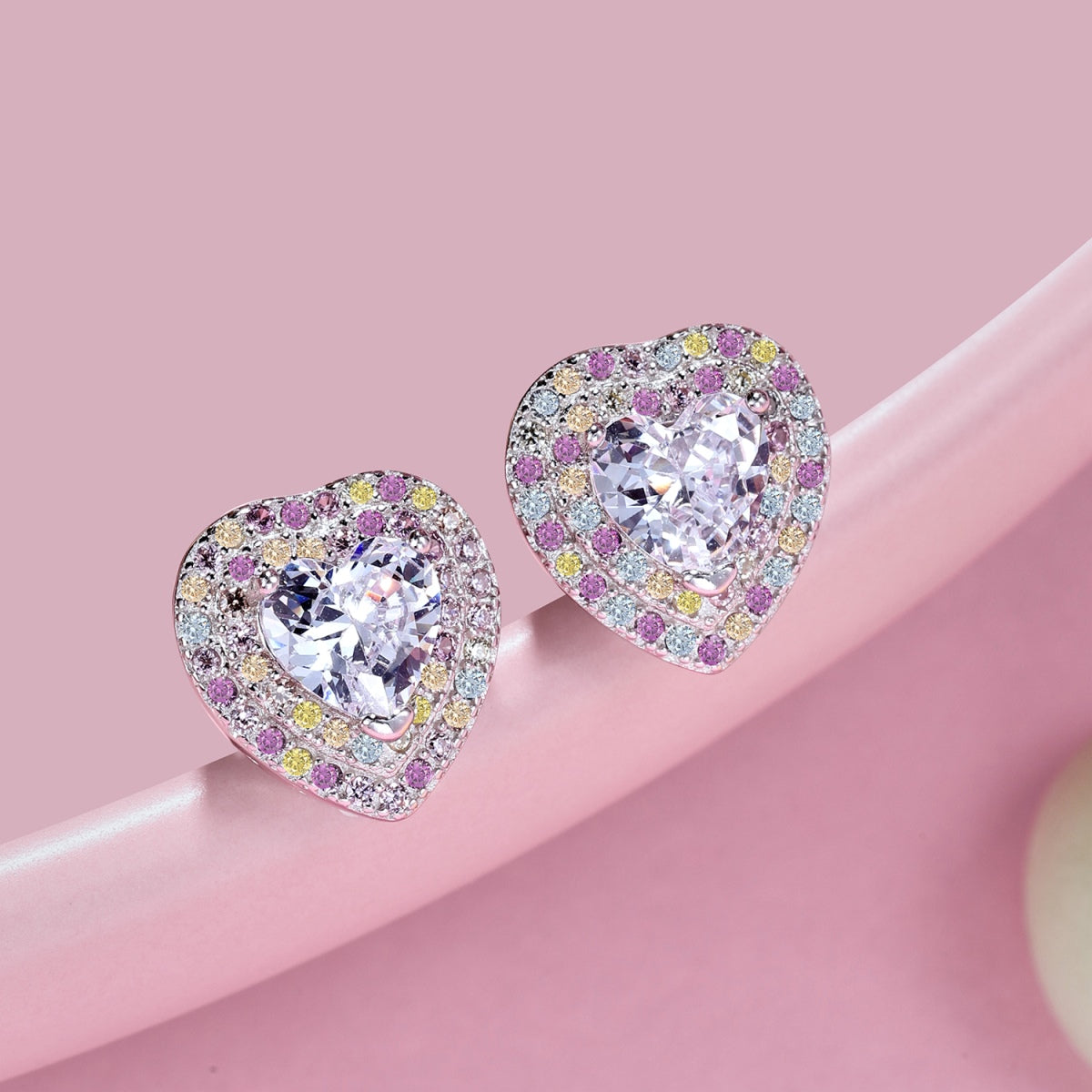 [OAK JURI]Dazzling Heart Shape Lover Earrings