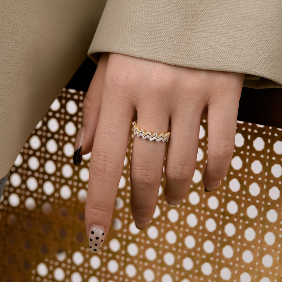 [OAK JURI]Delicate Enchanting Wave Shape Daily Ring