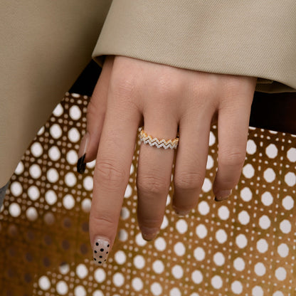 [OAK JURI]Delicate Enchanting Wave Shape Daily Ring