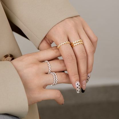 [OAK JURI]Delicate Enchanting Wave Shape Daily Ring