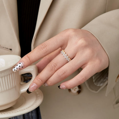 [OAK JURI]Delicate Enchanting Wave Shape Daily Ring