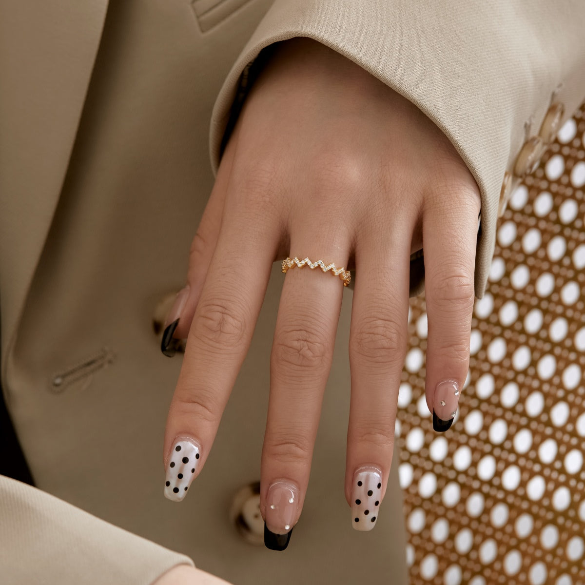 [OAK JURI]Delicate Enchanting Wave Shape Daily Ring