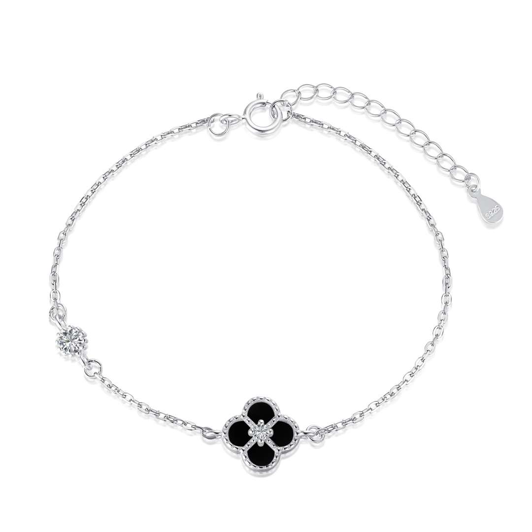 [OAK JURI]Delicate Four Leaf Clover Bracelet