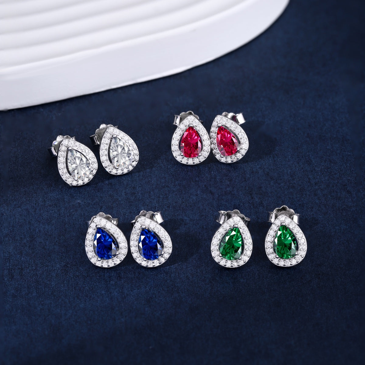 [OAK JURI]Luxurious Water Drop Shape Earrings